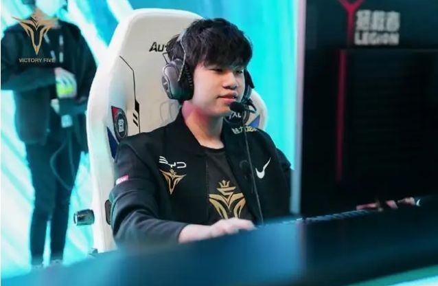 无球跑动连 无球跑动连